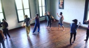 p_circus-event_fluid-juggling-end-of-summer-retreat-in-italy