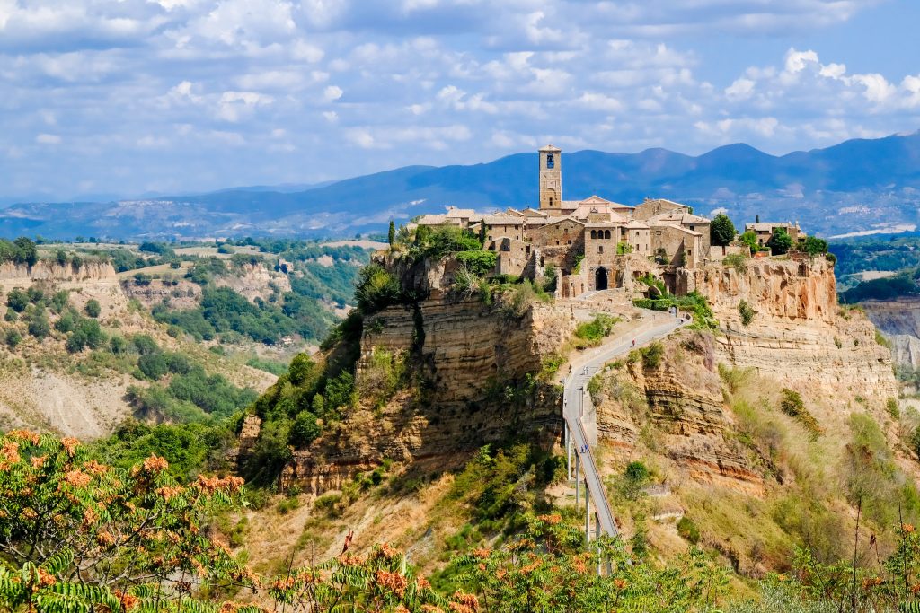 Civita-di-Bagnoregio-min